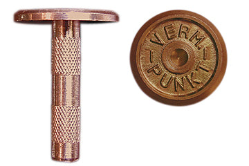 Kupferbolzen mit Aufschrift "VERM.-PUNKT"