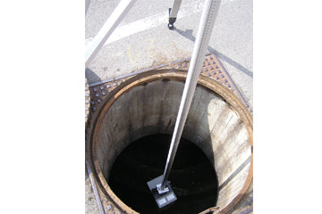 Stativ mit Kurbelkopf, geeignet für Schacht-Vermessungen